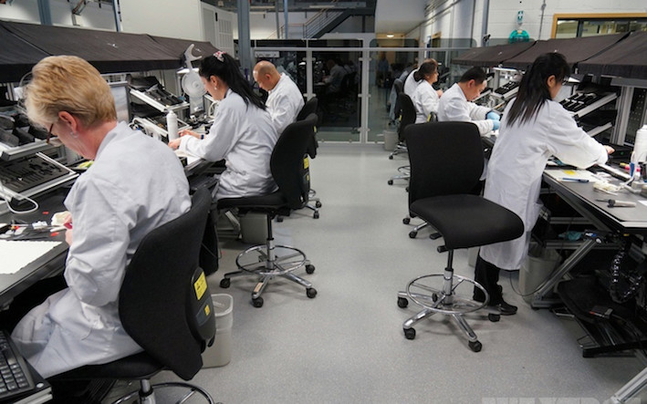 越都碎紙機(jī)電子廠用戶案例